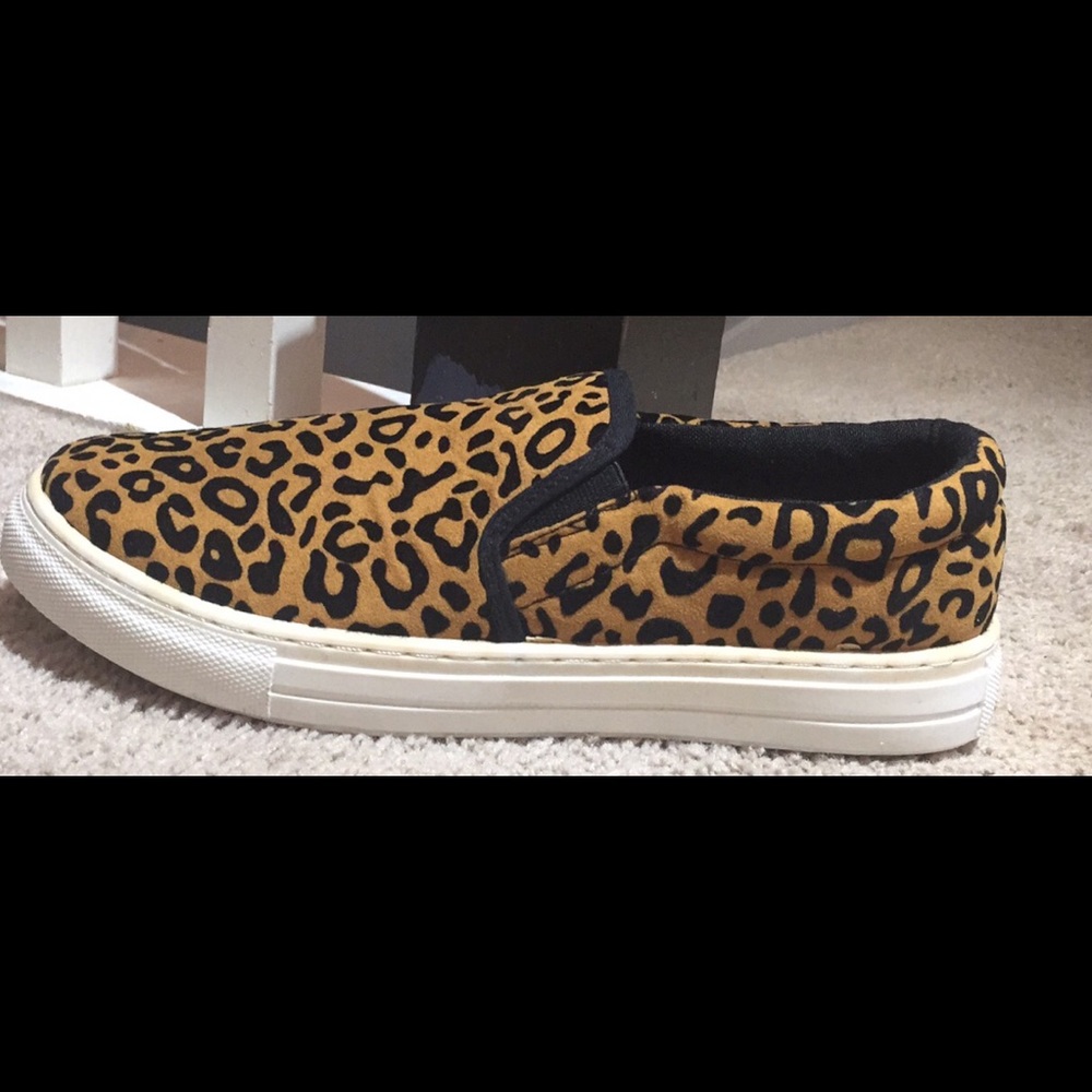 NEW BOUTIQUE:  Sizes 6,7 & 8 available